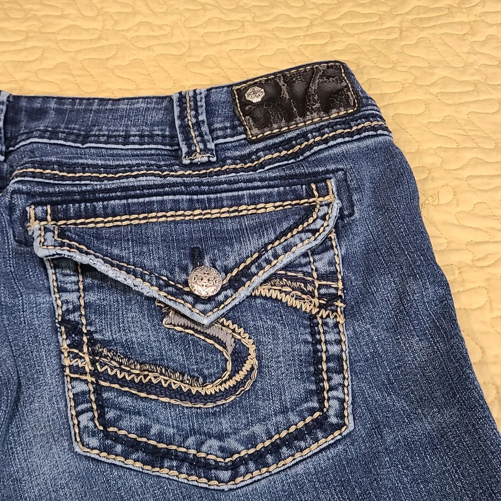 Silver Suki slim bootcut distressed jeans size 33 - Picture 8 of 10